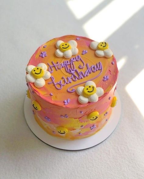 14th Birthday Cakes, From The Sidelines, Cake Aesthetic, New Year's Cake, Cute Baking, Creative Birthday Cakes, Simple Birthday Cake, Pretty Birthday Cakes, Cute Birthday Cakes