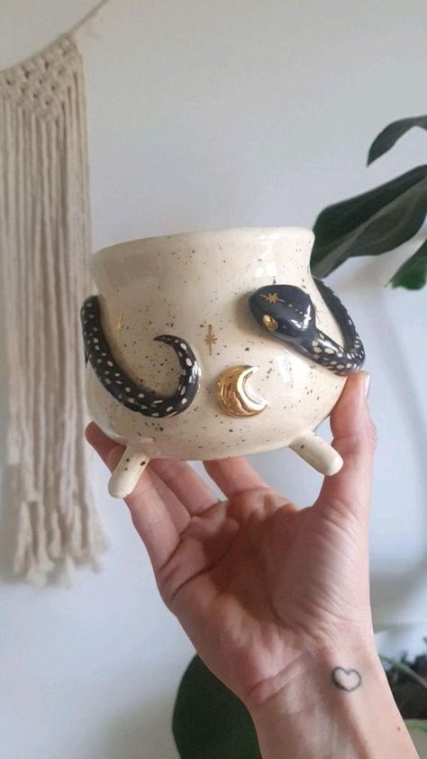 Ceramic Pinch Pots, Coil Pottery, Sculpture Art Clay, Tanah Liat, Diy Ceramic, Clay Crafts Air Dry, Keramik Design, Handmade Mug, Pottery Crafts