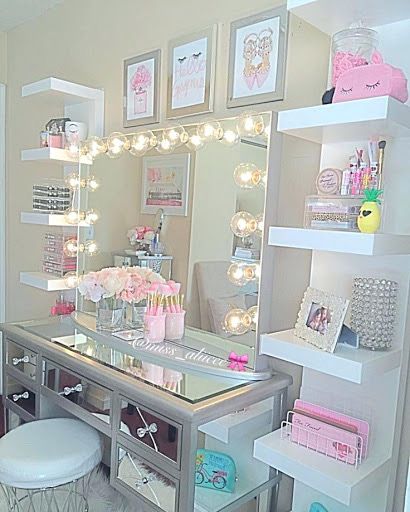 Storage Hacks Bedroom, Bedroom Ideas For Teenage Girl Rooms, Space Saving Hacks, Small Space Bedroom, Teenage Room, Glam Room, Girl Bedroom Designs, Teen Room Decor