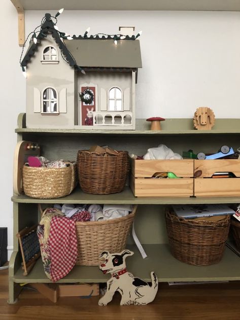 Sister Room, Bedroom Toys, Toy Storage Solutions, Toy Shelves, Kids Toy Organization, A Small House, Storage Kids Room, Cubby Storage, Space Toys