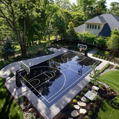 Home Basketball Court, Basketball Court Backyard, Backyard Basketball, Dream Life House, Dream House Rooms, Outdoor Decor Backyard, Luxury House Designs, Luxury Homes Dream Houses, Dream House Interior