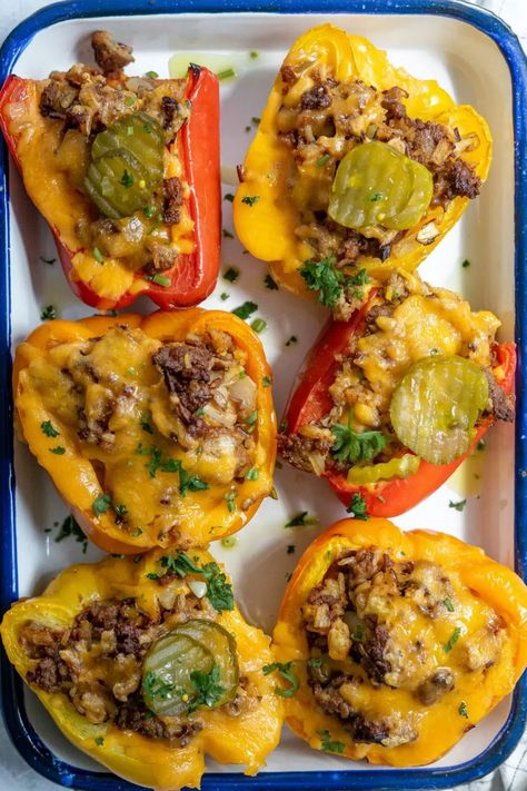 Cheese Burger Stuffed Peppers, Bell Pepper Burger, Cheeseburger Stuffed Peppers, Halloween Stuffed Peppers, Cheesy Mashed Potatoes, Hamburger Meat, Burger Toppings, Hamburger Recipes, Fine Food