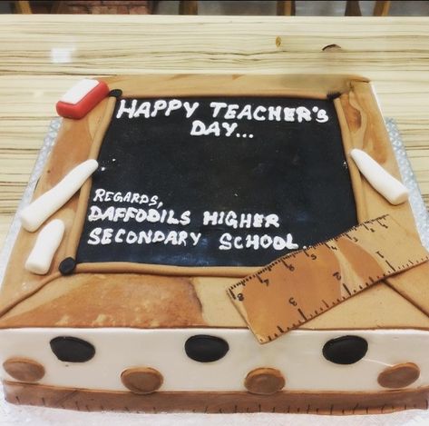 Over 150 orders and counting! Celebrate Teachers’ Day with our best-selling cakes🎂🏫💖 . . We’ve received orders from prestigious schools, with some customers even requesting personalized touches, such as mini-figures of their favorite teachers.🩷 . . . . Most trusted Online Cake Delivery Service of INDIA🩷 Online Cake Delivery in Lucknow Link in Bio how to order- 1. Whatsapp us on +91 6387637074📞 2. Select designs flavour🎂 3. Discuss the price 4. Place the Order☎️ NOW IN #LUCKNOW !! Celebrate... Online Cake Delivery, Cake Delivery, Happy Teachers Day, Teachers Day, Teacher Favorite Things, Secondary School, Delivery Service, Mini Figures, Link In Bio