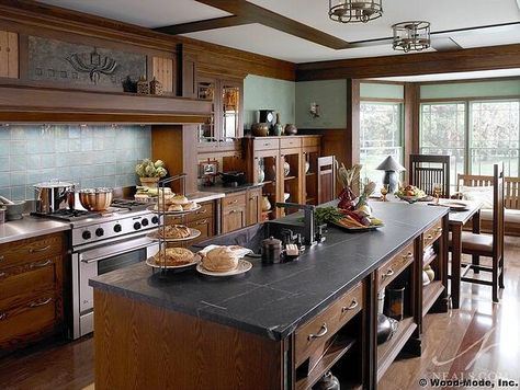 6 Elements of a Craftsman Style Kitchen Mission Style Kitchens, Craftsman Interior Design, Craftsman Kitchens, Craftsman Style Kitchens, Craftsman Style Kitchen, Landing Ideas, Arts And Crafts Kitchen, Craftsman Interior, Craftsman Kitchen