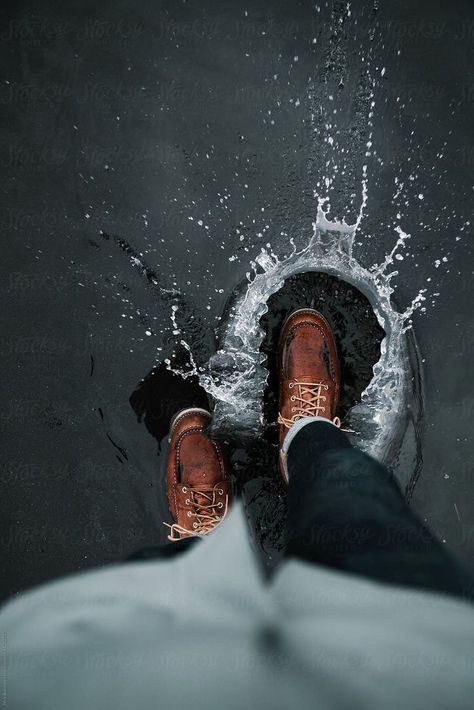 Waterproof Leather Boots, Water Photography, Rain Photography, Dark Photography, Jolie Photo, 인물 사진, Photography Techniques, Autumn Photography, Photography Inspo