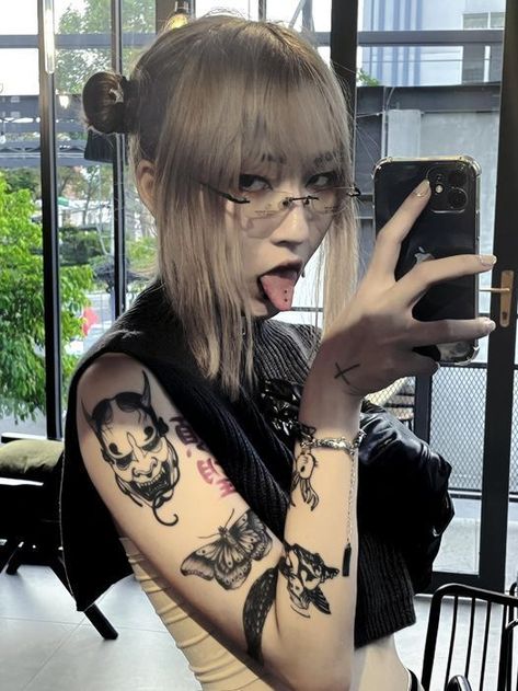 Pin by lolicorpse on Drex in 2022 | Girl tattoos, Tattoed girls, Bad girl aesthetic Mujeres Tattoo, Muster Tattoos, Tattoed Women, Asian Tattoos, Tattoed Girls, Dope Tattoos, Anime Tattoos, Piercing Tattoo, Pretty Tattoos