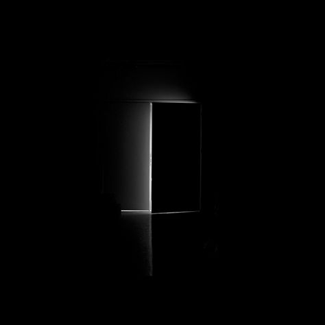 Maybe Your Reality Isn't What It Seems Fotografi Urban, Space Photography, 패턴 배경화면, Composition Photography, Open Door, Dark Photography, Abstract Photography, Black N White, Foto Inspiration