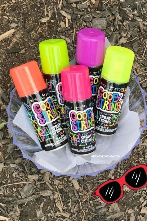 Summer Pool Party Activities, Fun Ideas For Birthday Parties, Sweet 16 Party Ideas Glow In The Dark, Neon Party Favors, Neon Birthday Party Activities, Neon Party Activities, Birthday Ideas Neon, Last Day Of School Party Ideas, Cute 13th Birthday Party Ideas