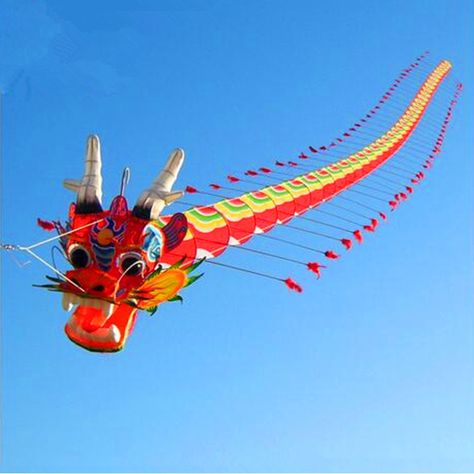 Chinese Traditional Dragon, Chinese Kites, Dragon Kite, Traditional Dragon, Diy Kite, Kite Accessories, Dragon Chino, Kite Designs, Flying Toys