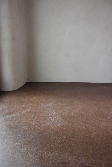 Earth Floors – Ontario Natural Plasters Rammed Earth Flooring, Brown Polished Concrete Floor, Limecrete Flooring, Terracotta Concrete Floor, Rammed Earth Floor, Earthen Flooring, Limecrete Floor, Raw Flooring, Green Concrete Floor