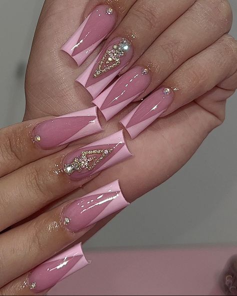 Nails V French Tip, V French Tip Nails Square, V French Tips, V French Tip Nails, French Tip Nails Square, V French Tip, Pink French Nails, Tapered Square Nails, 2024 Nails