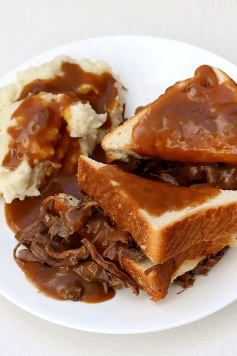 Beef And Brown Gravy, Hot Beef Sandwich, Potatoes Instant Pot, Hot Roast Beef Sandwiches, بطاطس مهروسة, Hot Beef Sandwiches, Hot Beef, Tender Roast Beef, Beef Sandwich Recipes