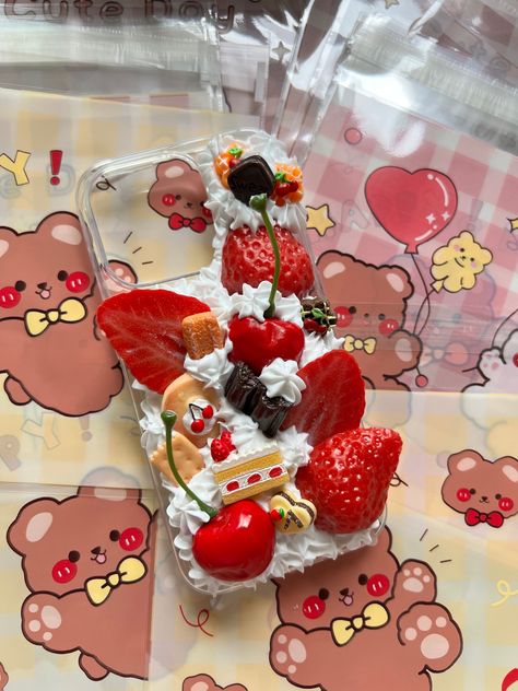 ❤️🍒🍓 PLEASE READ This Strawberry cake inspired decoden case is made with 100% white silicon! All charms are hand picked by me. Please allow some imperfections!!. Each phone case is hand made by me per order. It will take TWO - THREE weeks for me to make the case and ship it out. I don't carry the phone cases on hand as there are many different devices, so I would need to order the phone case before making each order. Please understand.   Unfortunately there will be no refunds or returns after Strawberry Phone Case, Cherry Phone Case, Felt Phone Cases, Phone Case Kawaii, Decoden Diy, Decoden Case, 3d Phone Cases, Kawaii Phone, Decoden Phone Case