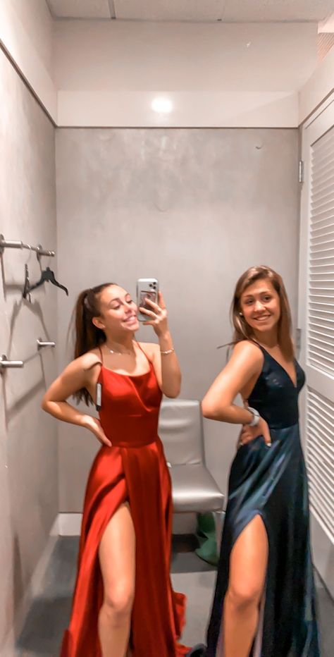 Matching Prom Dresses Best Friend Long, Best Friend Prom Dresses Matching, Duo Prom Dresses, Bestie Prom Dresses, Best Friend Prom Dresses, Matching Prom Dresses Best Friend, Highschool Prom Dresses, Matching Prom, Prom Attire