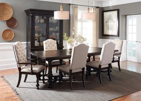 Find out how to choose the right size of the dining table for your home! 🍽👌 Discover more: http://blog.furniturepick.com/right-dining-table-size/  #furniturearrangement #diningtablesize #diningroomideas Dark Dining Room Ideas, Traditional Formal Dining Room, Suburban Furniture, Formal Dining Room Decor, Diy Bookcase, Dentil Molding, Leaf Carving, Dining Table Sizes, Traditional Dining Tables