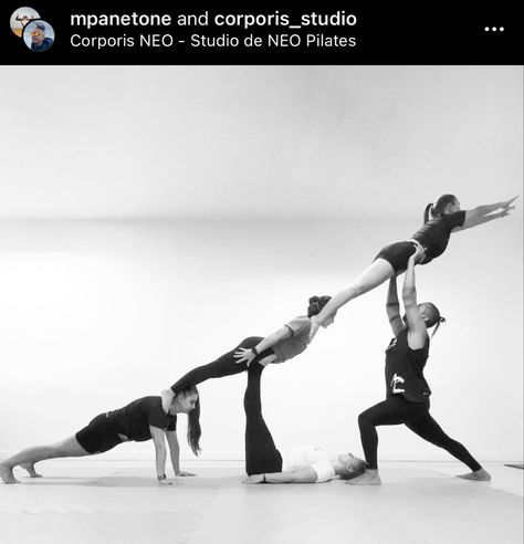 Acro Group Tricks, Acro Poses Single, Dance Lifts Group, Acro Stunts, Funny Group Pictures, Acrobatic Poses, 3 Person Yoga Poses, Acro Poses, Acro Yoga Poses