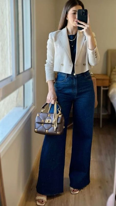 Formal Jeans Outfit, Outfit Formal Mujer Juvenil, Winter Fashion Outfits Dressy, Wide Leg Outfit, Classic Work Outfits, Elegance Dress, Funny Dresses, Start A Blog For Beginners, Blog For Beginners