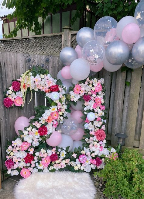 Custom nunbers i made for my 21st birthday 21st Birthday Flowers, 21 Years Birthday, 21st Birthday Pictures, Flowers And Balloons, Flower Balloons, Birthday Deco, My 21st Birthday, Flower Birthday Party, 21st Bday Ideas