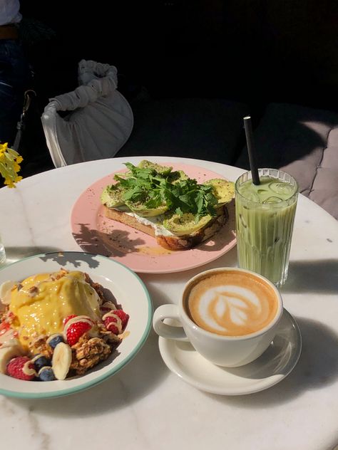 Breakfast / healthy / smoothie bowl / avocado toast / aesthetics / coffee / matcha Smoothie Date Aesthetic, Avocado Toast Aesthetic, Smoothie Bowl Aesthetic, March Moodboard, Matcha Breakfast, Healthy Smoothie Bowl, Angelina Core, Follicular Phase, Coffee Matcha