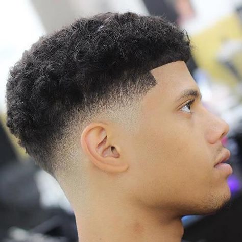 Hairstyle Trends - 28 Coolest Temp Fade Haircut Ideas for Men (Photos Collection) Low Fade Curly Hair, Temp Fade Haircut, Fade Haircut Curly Hair, Haircut Selfie, Low Skin Fade, Photo Hijab, Black Hair Cuts, Curly Hair Fade, Low Fade Haircut