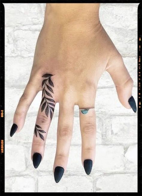 Tattoo Ring Cover Up, Leafy Vine Finger Tattoo, Rope Finger Tattoo, Wrap Finger Tattoo, Ivy Ring Tattoo, Vine Wrapped Around Finger Tattoo, Cover Up Ring Finger Tattoos, Ring Finger Cover Up Tattoo, Ivy Finger Tattoo