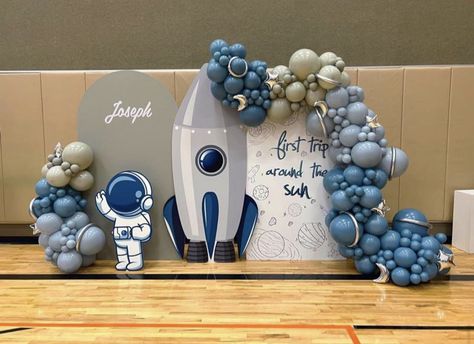 First Trip Around The Sun Birthday Table Decor, Astronaut Themed Party, Space Theme Birthday Backdrop, Astronaut Birthday Decoration, First Birthday Astronaut Theme, Astronaut Birthday Theme Decor, Space Birthday Backdrop, Space Birthday Party Decor, Outer Space Balloon Garland