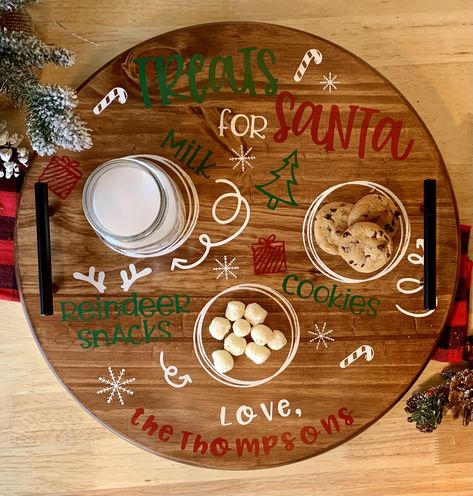 Christmas Santa Tray Diy, Christmas Cookie Tray Diy, Christmas Tray Gift Ideas, Christmas Tray For Santa, Cookies For Santa Tray Wood, Christmas Tray Cricut, Round Santa Tray, Santa Serving Tray, Cricut Santa Cookie Tray