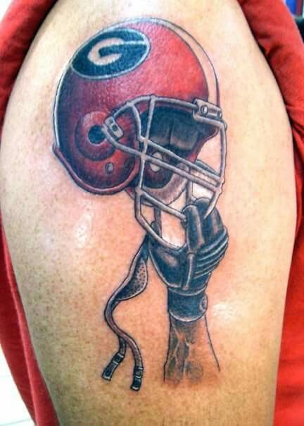 UGA helmet Tattoos Designs Men, Budist Tattoo, Georgia Tattoo, Tattoo Aftercare Tips, Men Tattoo Ideas, Football Tattoo, 16 Tattoo, Single Line Tattoo, Men Tattoo