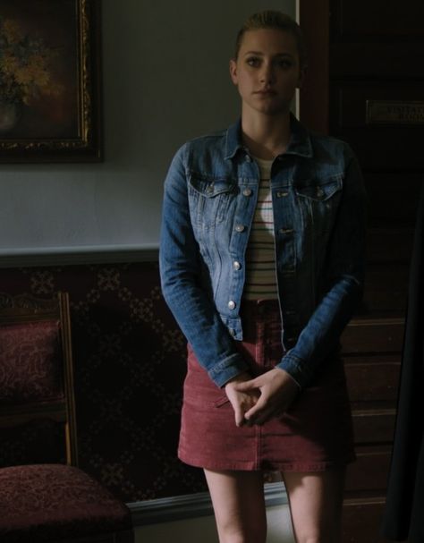 Betty Cooper Outfits Riverdale, Betty Cooper Outfits, Riverdale Outfits, Culture Outfits, Betty Cooper Riverdale, Characters Outfits, Riverdale Betty, Riverdale Fashion, Wardrobe Architect