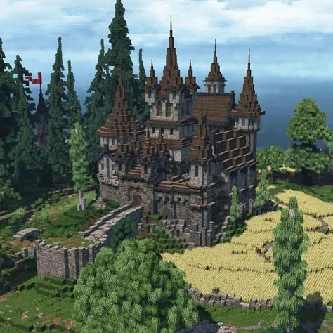 Minecraft Small Kingdom, Minecraft Medieval Fortress, Medieval Fence Minecraft, Mc Castle Ideas, Minecraft Cliff Side House, Cliffside Minecraft House, Castle Gate Minecraft, Castle Ideas Minecraft, Mini Castle Minecraft