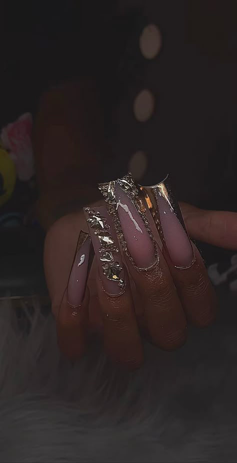 Capricorn Nails Acrylic, Aquarius Nails Designs, Aquarius Birthday Nails, Aquarius Nails, Glittery Acrylic Nails, Aquarius Birthday, Curved Nails, Pink Ombre Nails, Hard Nails