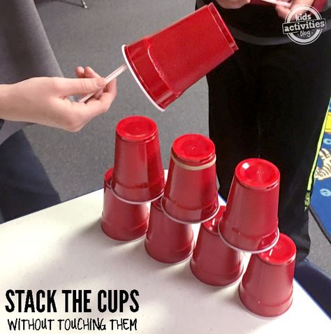 Red Cup STEM Challenge for Kids Stem Club, Human Body Science, Steam Challenges, Steam Ideas, Stem Classes, Stem Elementary, Engineering Activities, Red Cup, Stem Challenge