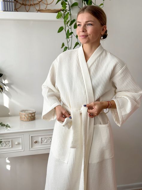 Waffle HandMade Kimono style Bathrobe Wrap yourself into the most comfortable robe ever. Breathable, high-quality, cosy, and sustainable. Perfect as a gift for any occasion. Made from 100% pure organic Netherlandish cotton. Oeko-Tex Standard 100 Certified ® Enjoy the spa feeling at home! * Soft and comfortable * Absorbent and quick drying * Lightweight and breathable * Durable * Hypoallergenic * 100% cotton waffle  * Easy garment care SIZING Bathrobes are designed for a loose fit: S/M:  - total Morning Luxury, Spa Outfit, Feeling At Home, Shower Spa, Bridesmaid Kimono, Cotton Bathrobe, Sleepwear Women Pajamas, Luxury Loungewear, Loungewear Luxury