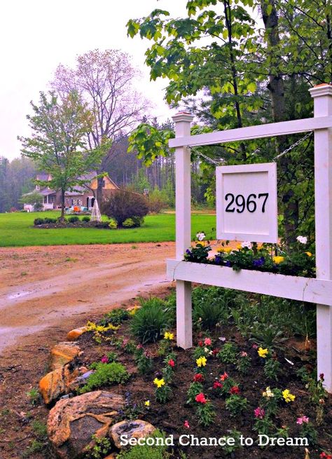 DIY House Number Sign Tutorial - Second Chance To Dream Driveway Sign, Driveway Entrance Landscaping, House Numbers Diy, Diy Curb Appeal, Pumpkin Planter, Driveway Entrance, Driveway Landscaping, Farm Signs, House Number Sign