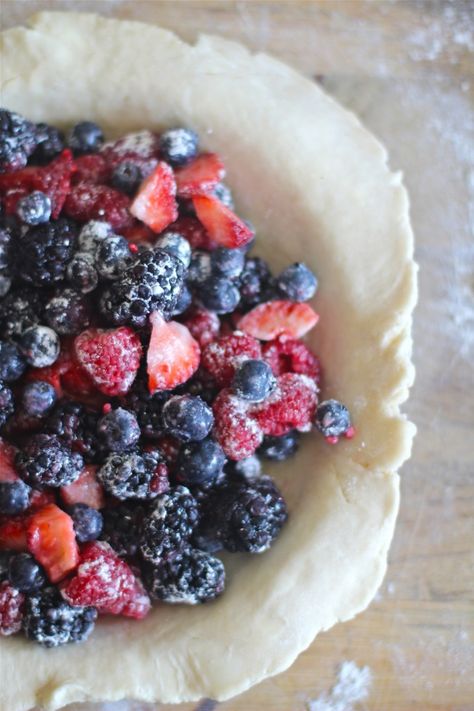 I must make this all from scratch!!!!!!!   Yummmm nom nom nom. Razzleberry Pie Recipe, Mixed Berry Pie Recipe, Blueberry Rhubarb Pie, Berry Pie Recipe, Fruit Pie Recipe, Triple Berry Pie, Blueberry Rhubarb, Mixed Berry Pie, Berry Crumble