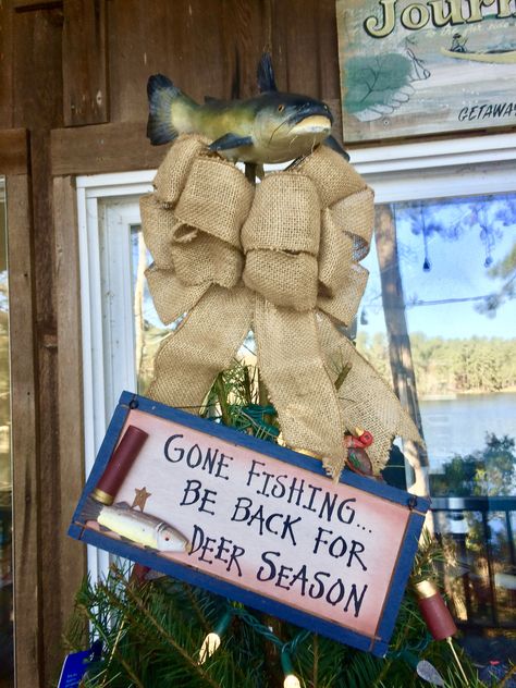 Hunting And Fishing Christmas Tree, Hunting Themed Christmas Tree, Christmas Ornaments Homemade Rustic, Hunting Christmas Ornaments, Themed Christmas Tree Ideas, Christmas Fundraiser, Fishing Christmas Tree, Christmas Fishing, Lake Theme