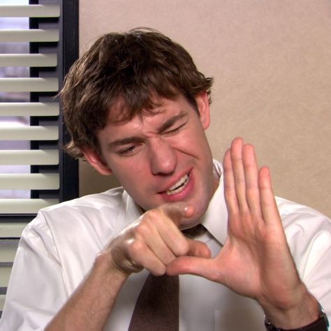 jim halpert john krasinski the office Jim Halpert Cute, Jim Office, Jim The Office, Jim Halpert The Office, Jim James, The Office Jim, The Office Characters, Jim Pam, Office Screens