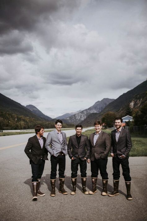 cozy-alaska-wedding-at-the-historic-skagway-inn-7 Mug Favors, Icy Lake, Alaskan Wedding, Outdoorsy Couple, Alaska Wedding, Adventurous Couple, Groomsmen Photos, Ocean Wedding, Handsome Groom