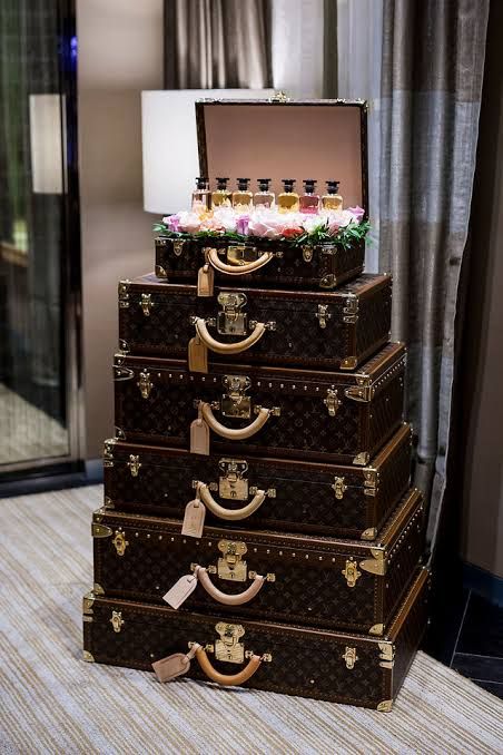 Lv Steamer Trunk, Trunk Decor, Louis Vuitton Trunk, Steamer Trunk, Denim Projects, Luxury Purses, Dream Closet, Trunk, Mood Board