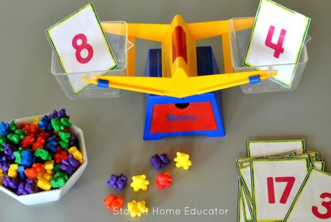 Counting bears and balancing scale printables! Preschool Hibernation, Prek Math Activities, Balancing Scale, Activities Board, Counting Bears, Numeracy Activities, Prek Classroom, Measurement Activities, Balance Scale