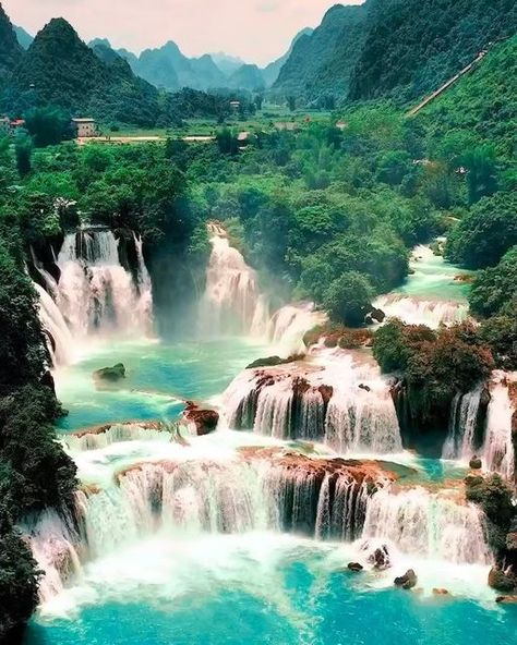 Alwayz Vacayz on Instagram: "Rate this wonderful place 1-10? 🤩📍Infos👇 📍 Vietnam 🇻🇳 🌊 Ban Gioc Waterfall 🎥 @jeremyaustiin Follow 👉 @alwayzvacayz ®️ 📮Message us for bookings! ℹ️Did you know? Ban Gioc Waterfall is one of the most stunning natural attractions in Vietnam. Located in the northeastern province of Cao Bang, it is the largest waterfall in the country, spanning over 300 meters in width and featuring a height of 30 meters. Ban Gioc Waterfall is situated on the border between Viet Adventurous Honeymoon Destinations, Cao Bang, China Travel Destinations, Vietnam Voyage, Honeymoon Destination Ideas, Waterfall Adventure, Largest Waterfall, On The Border, China Travel