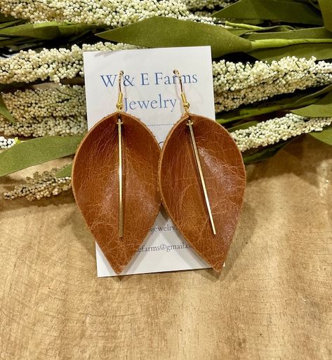 Farm Jewelry, Leather Leaf Earrings, Diy En Cuir, Handmade Leather Jewelry, Diy Leather Earrings, Leather Jewelry Diy, Leather Jewellery, Leather Leaf, Leather Scraps