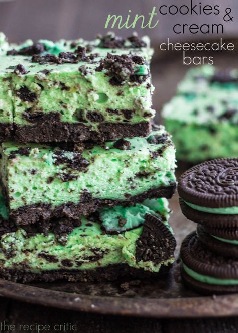 Mint Cookies and Cream Cheesecake Bars at http://therecipecritic.com  Amazingly delicious and creamy cheesecake bars that everyone will love! Mint Desserts, Cookies And Cream Cheesecake, Cream Cheesecake, Sweet Bites, The Recipe Critic, Recipe Critic, Mint Cookies, Cheesecake Bars, Yummy Sweets