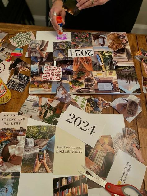 Vision Board Night Aesthetic, Bestie Vision Board, Sleepover Vision Board, Vision Board Painting Ideas, Vision Board Making Aesthetic, Vision Board Girls Night, Vision Board With Friends, 2024 Vision Board Journal, Scrapbook Party Ideas