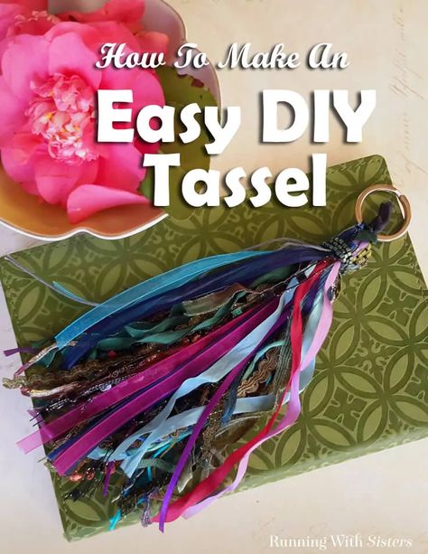 Diy Tassel Necklace, Purse Charms Diy, Tassels Tutorials, Tassel Crafts, Diy Jewelry To Sell, How To Make Tassels, Tassel Bookmark, Trendy Diy, Diy Crafts For Adults