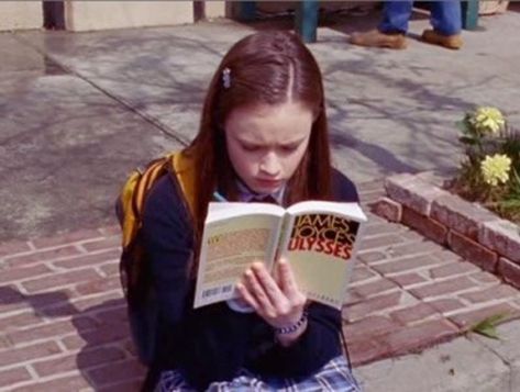 A #readinglist that #rorygilmore would approve of. Rory Gilmore Books, Gilmore Girls Characters, Estilo Rory Gilmore, Margaret Mitchell, Dorothy Parker, Gilmore Girl, Samuel Beckett, William Faulkner, Hobbies For Men