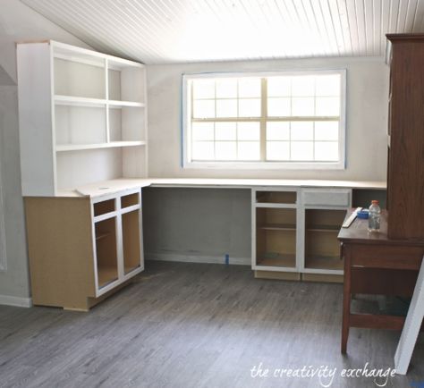 Inexpensive Ways to Create Built In Shelving Office And Craft Room, Craft Room Ideas On A Budget, Craft Room Shelves, Home Office Design On A Budget, Stock Cabinets, Built In Cabinet, Room Shelves, Room Update, Craft Room Office