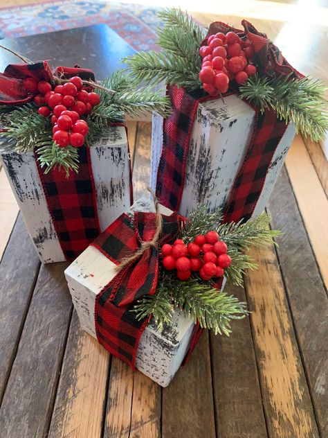 Wood Block Christmas Presents, Wooden Presents, Christmas Decor Table, Wooden Christmas Decor, Wood Blocks Christmas, Primitive Christmas Decor, Christmas Blocks, Farmhouse Outdoor Decor, Wood Block Crafts