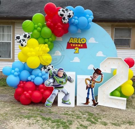 Toy Story Party Balloon Garland, Toy Story Birthday Party Backdrop, Toy Story Balloon Backdrop, Toy Story Arch Backdrop, Toy Story Balloon Arch, Toy Story Backdrop Ideas, Woody Toy Story Party, Toy Story Backdrop, Woody Party