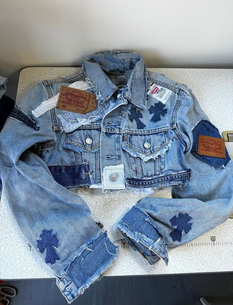 custom made levis denim reworked patchwork  jacket custom made 🤍 ready to buy now size S 🤩               The first 3 pictures is  the jacket that will be sent out  All items are hand made by myself, made with love ❤️ and a lot of experience ❤️           everything I make will be a one off as nothing is the same all denim and fabrics are picked on the day to what I have in stock.                   ⚠️Any marks, rips or defects in Denim is caused by old recycled jeans, and this is how I achieved Patchwork Jacket Outfit, Patchwork Jean Jacket, Reworked Denim Jacket, Patch Denim Jacket, Reworked Jeans, Cropped Outfits, Denim Cropped Jacket, Custom Jean Jacket, Reworked Clothing